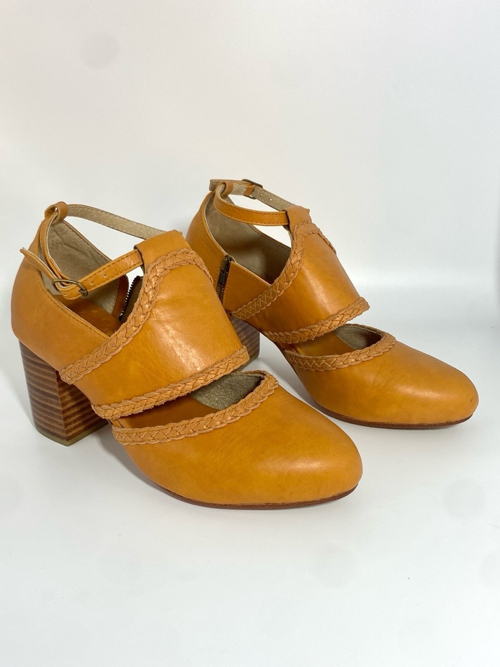 Serenity Leather Heels in Light Tan